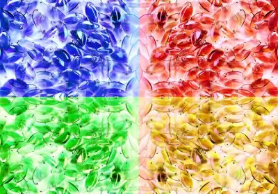 Handling Crushed Glass Chips of Craft Projects